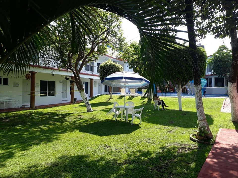 Hotel Quinta Paraiso Cocoyoc Exterior photo